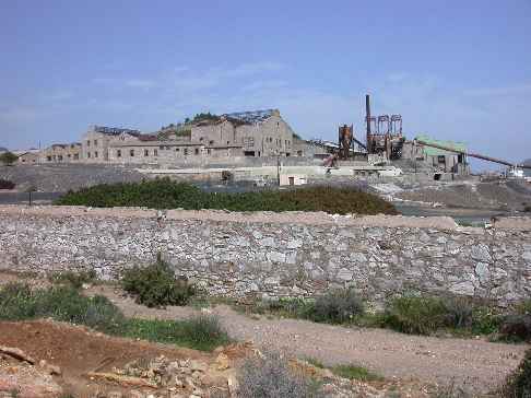 2019181716Lavrio8.jpg (23447 bytes)
